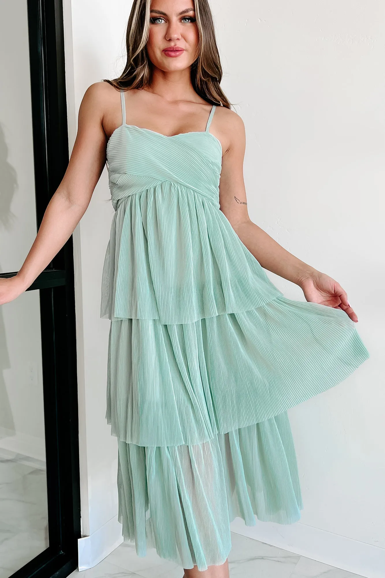 Sparking Romance Pleated Tiered Midi Dress (Sea Foam)